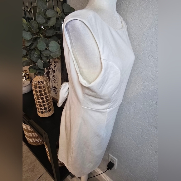 New York & Company Lena Bow Back White/ Silver Mini Dress Gown Size L - Picture 7 of 8